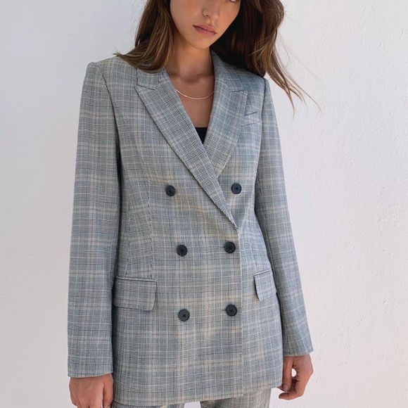 Aritzia Babaton Samuel Blazer - Picture 1 of 9